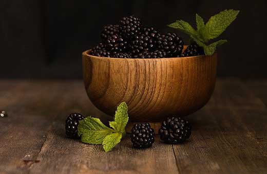 blackberries-in-a-bowl